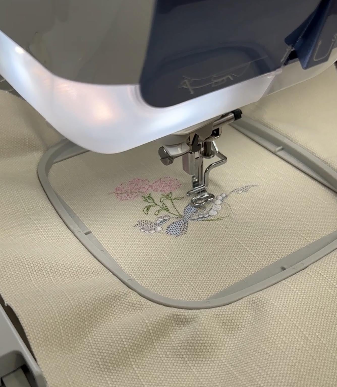 Brother Innov-is V5LE Sewing & Embroidery Machine (Ex Display Model)