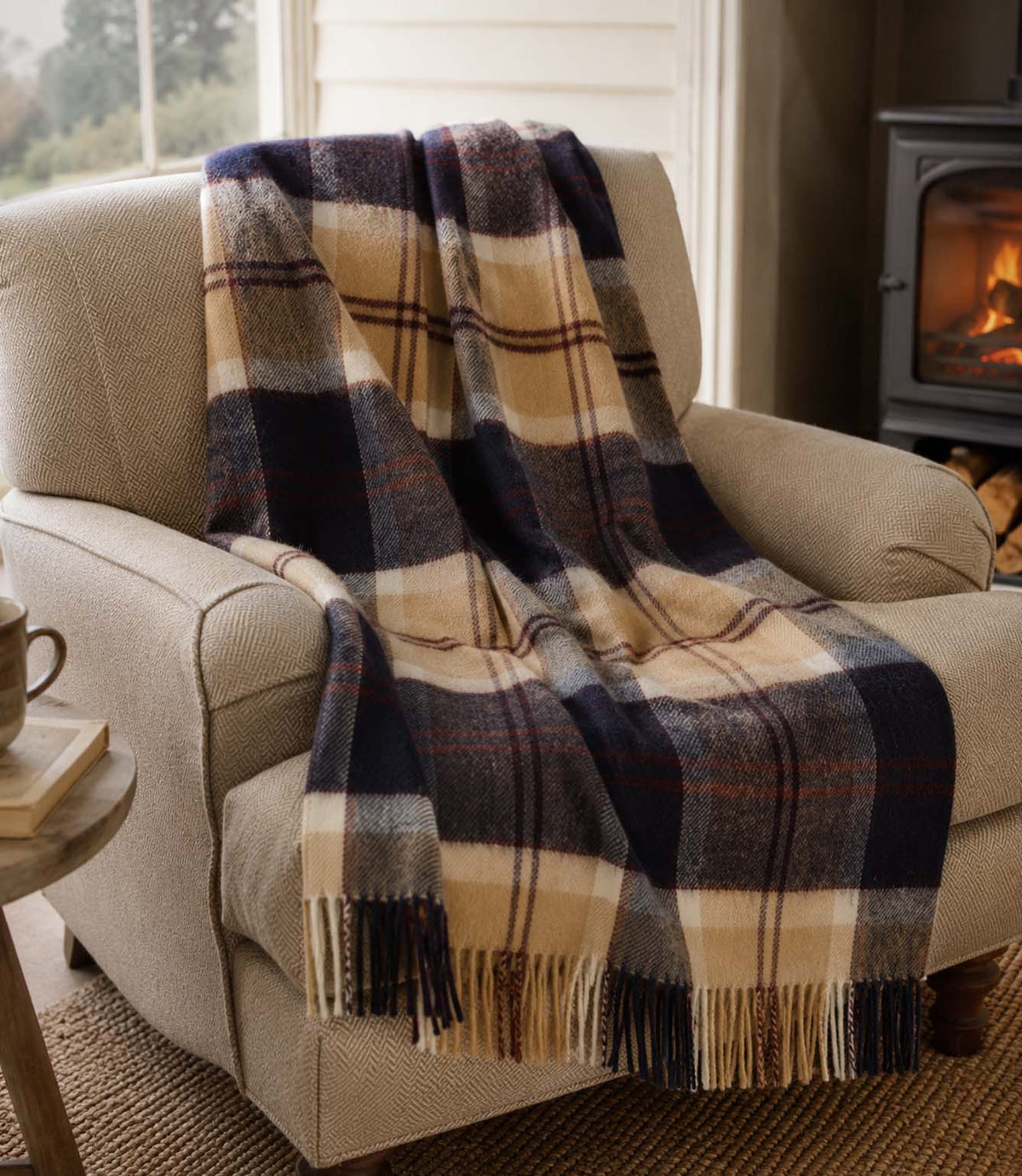 Bannochbane Navy Throw