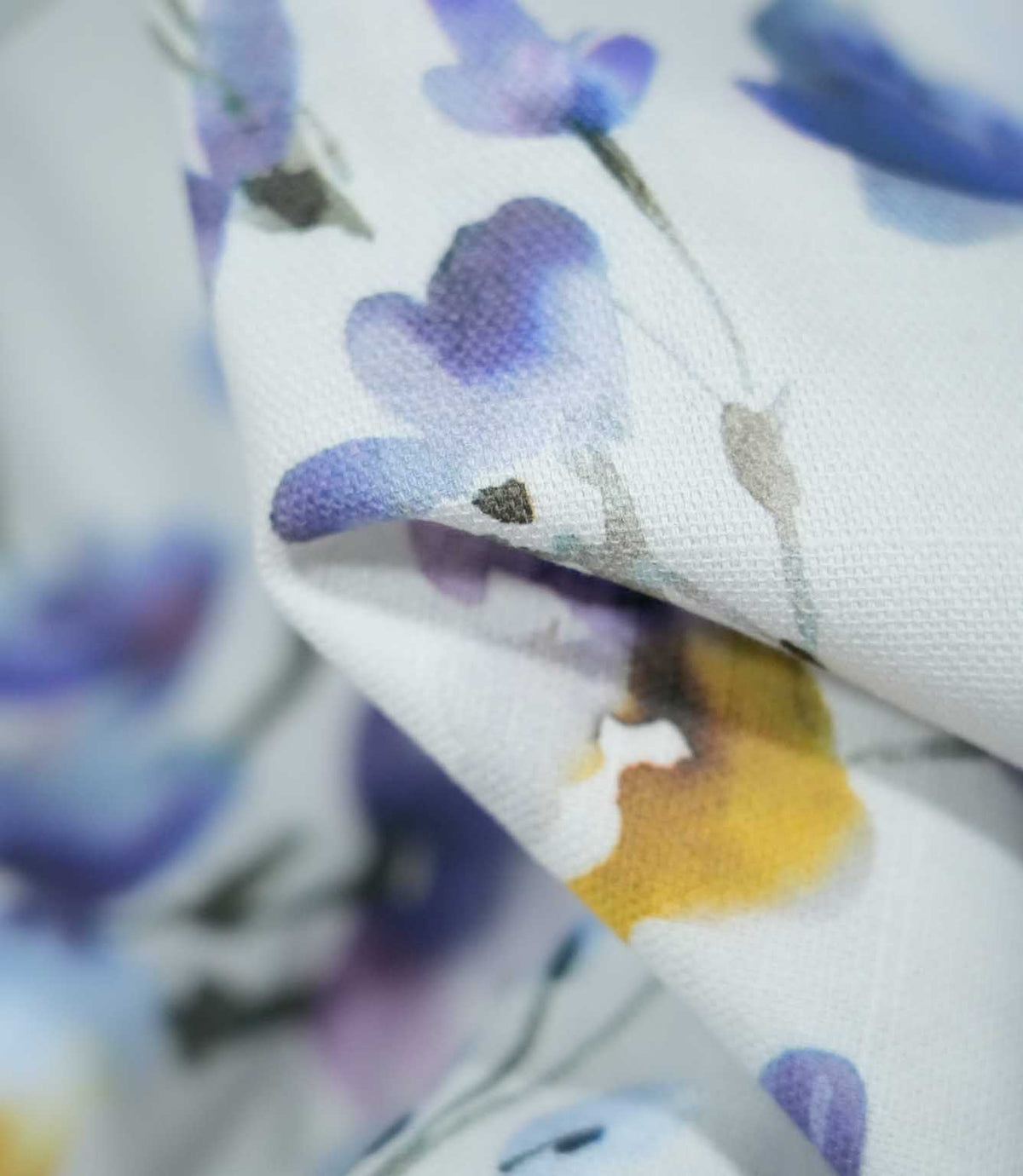 Belsay Fabric / Violet