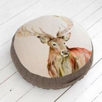 Accessorise for a rustic, hunting lodge feel