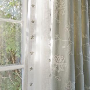 Is linen a good fabric for curtains?