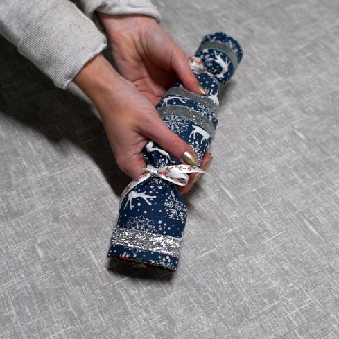 How to make a Fabric Christmas Cracker - Just Fabrics