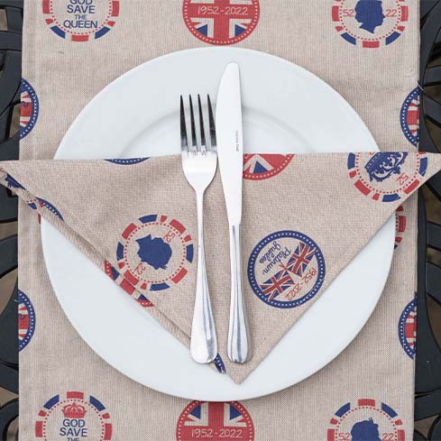 How to Make Jubilee Table Decorations - Just Fabrics