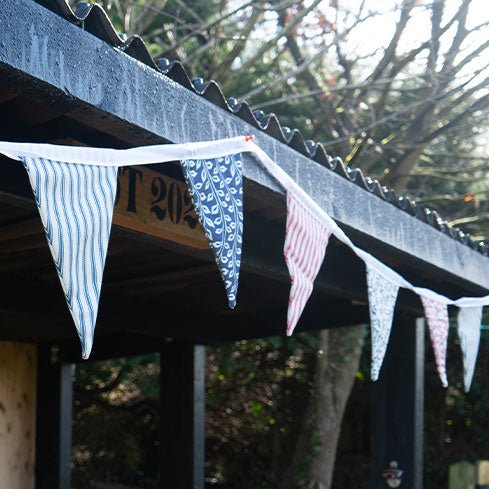 How to Make Bunting - Just Fabrics