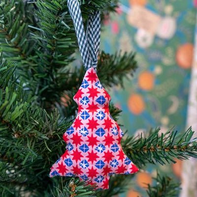 How to make a DIY Christmas Tree Decoration - Just Fabrics