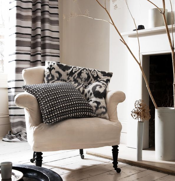 Using black and white in interior design - Just Fabrics