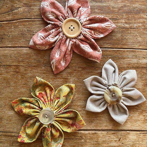 How To Make Fabric Flowers - Just Fabrics