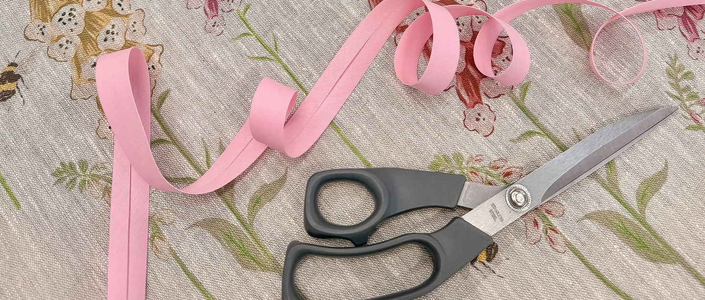Scissors & Cutting Tools - Just Fabrics