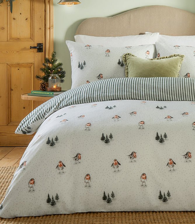 Christmas Bedding - Robins Return Cotton Duvet Cover Set Cream / Pine