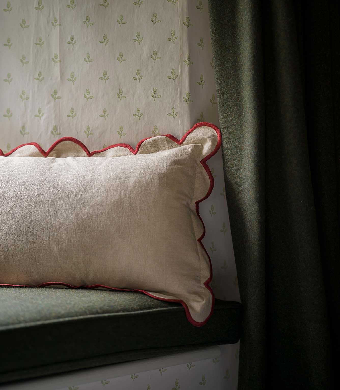 Scallop Cushion Rust