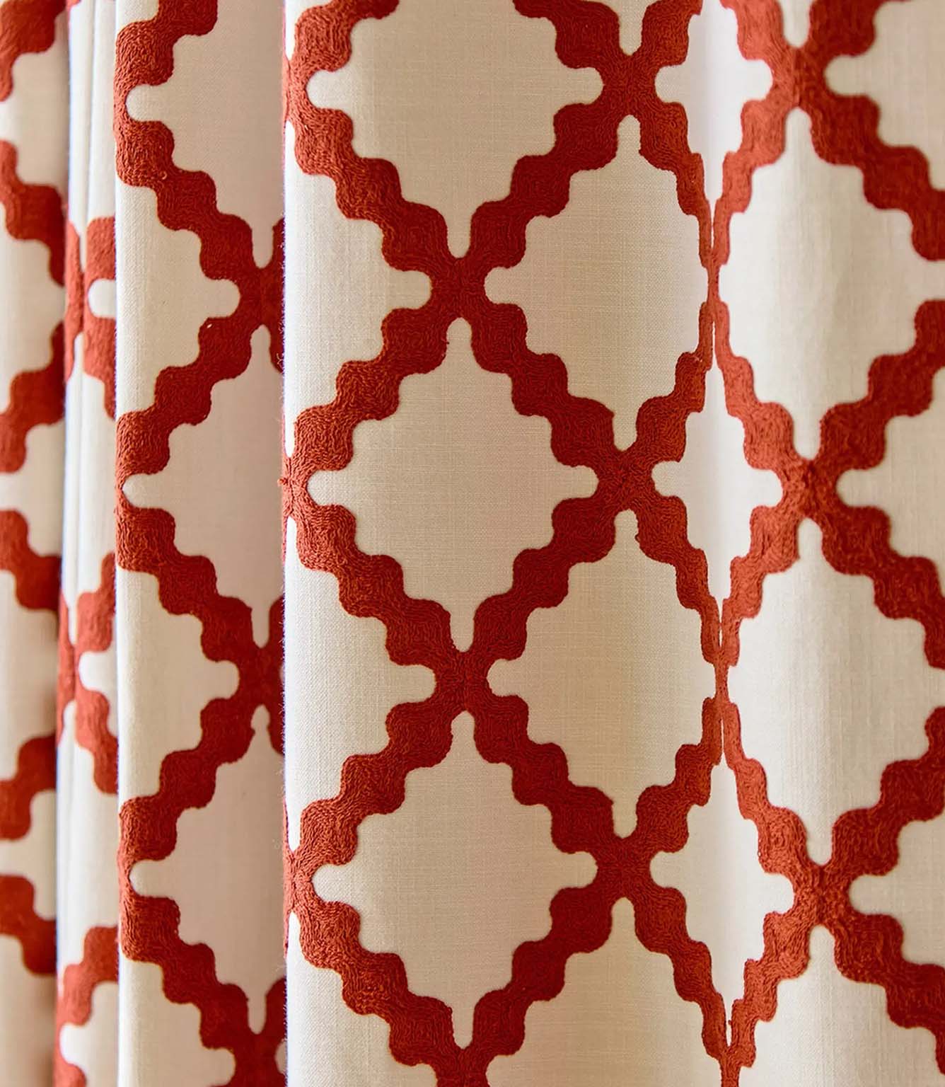 Swithland Embroidery Fabric / Ladybird Red