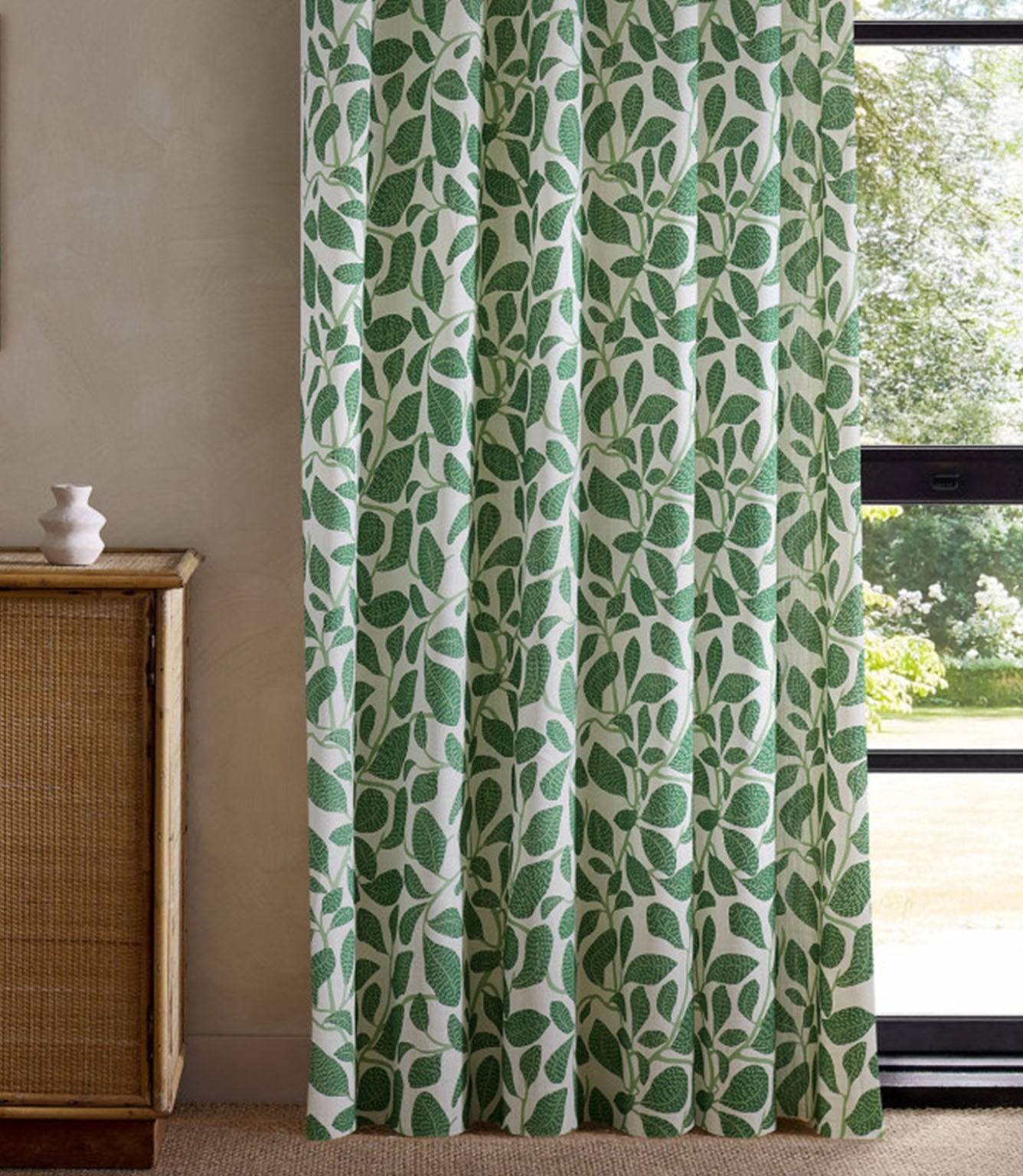 Sweet Bay Print Fabric / Forest