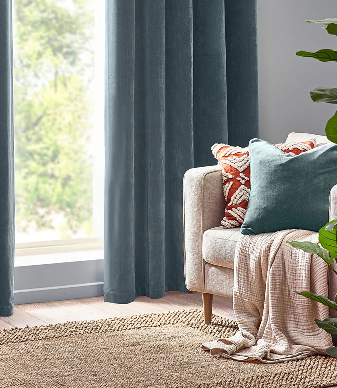 Heavy Chenille Fabric / Marine