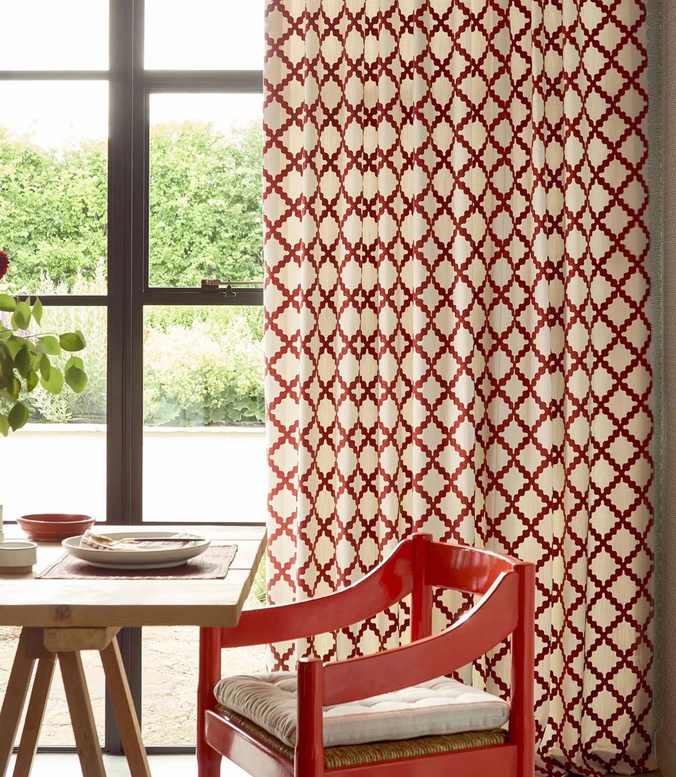 Swithland Embroidery Fabric / Ladybird Red