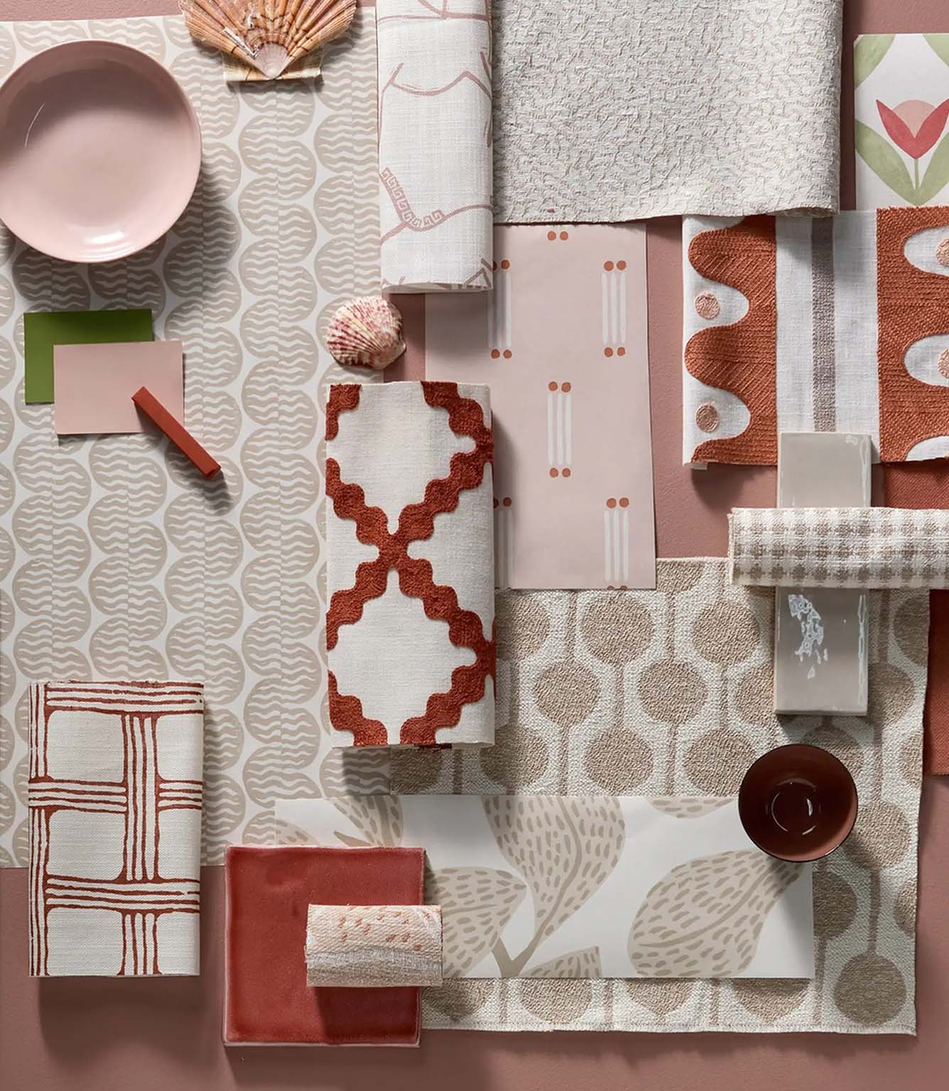 Fretwork Print Fabric / Ladybird Red