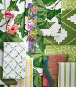 Daisy Trellis Fabric / Emerald / Pearl - Just Fabrics