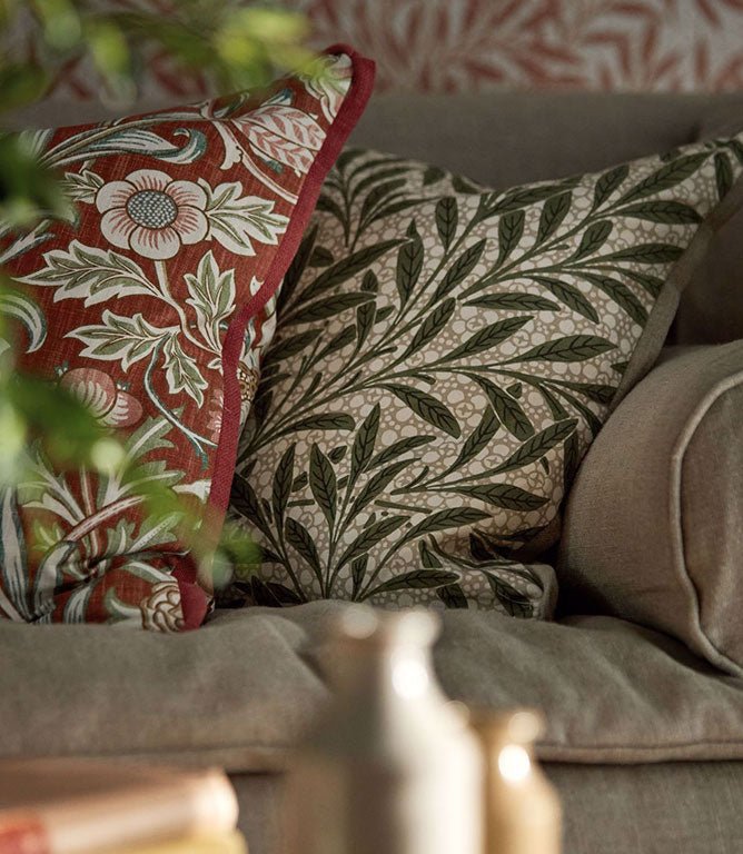 Emery's Willow Fabric / Leaf Green - Just Fabrics