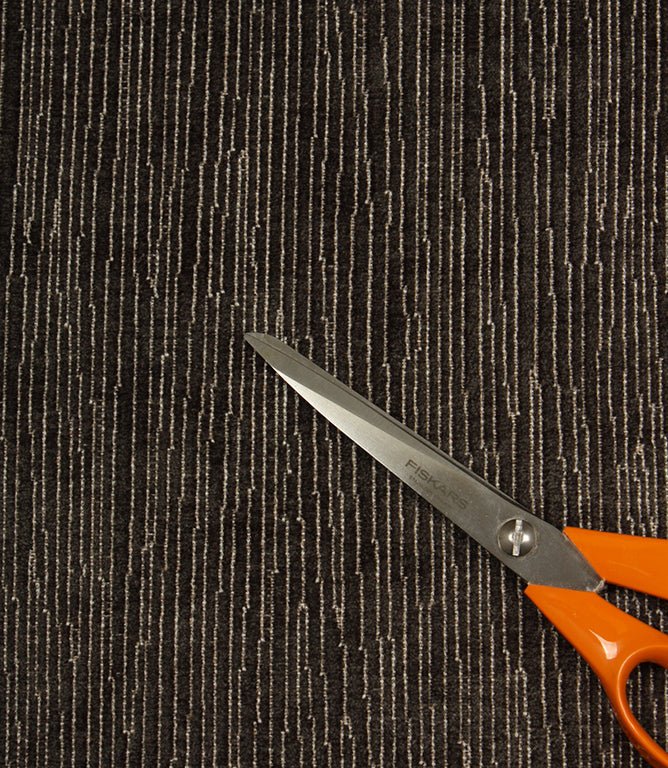 Finbar Fabric / Grey - Just Fabrics