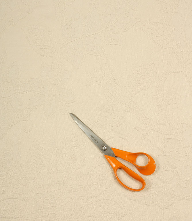 Laura Fabric / Chalk - Just Fabrics