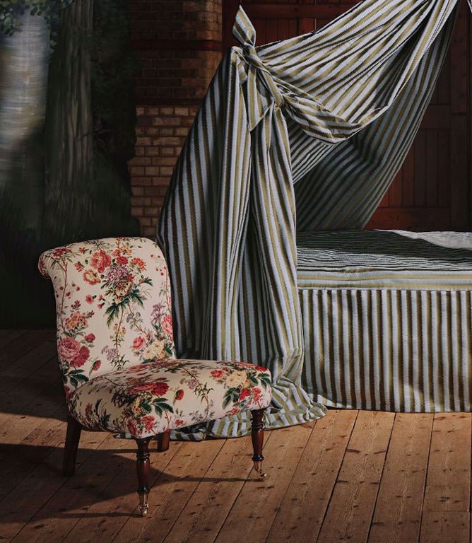 Lakeland Paradis Velvet Fabric / Carmine / Geolu - Just Fabrics