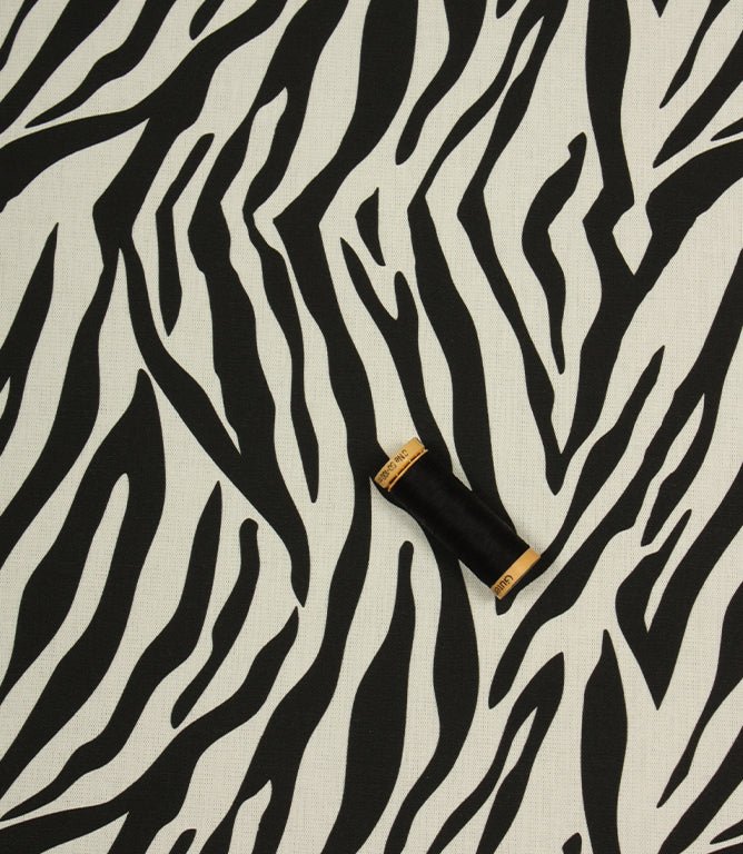 Savanna Outdoor Fabric / Black - Just Fabrics
