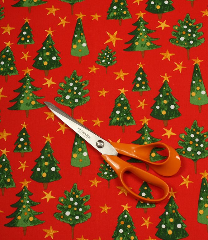 Festive Spruce Fabric / Red - Just Fabrics