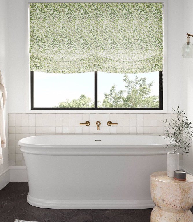 Standen Fabric / Leaf Green - Just Fabrics