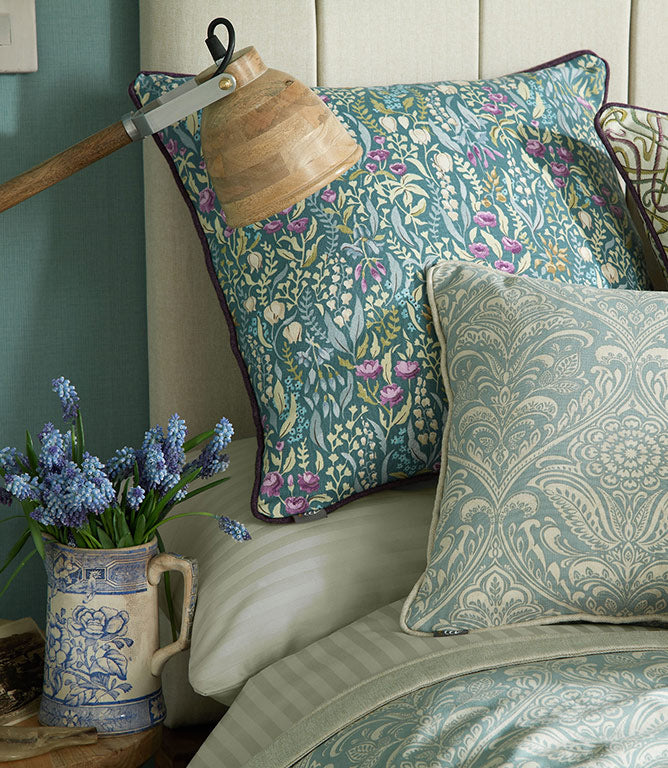 Traditional - Kelmscott