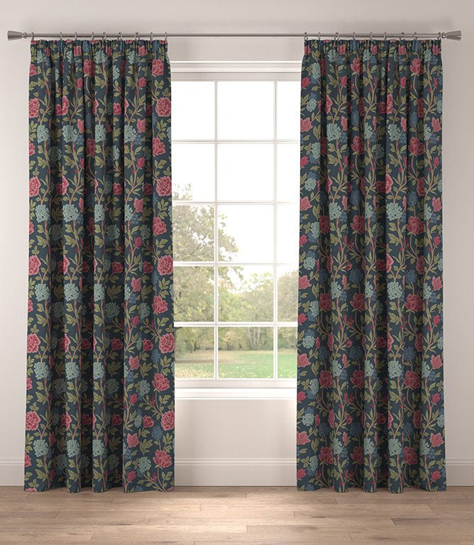 Mia Fabric / Navy - Just Fabrics