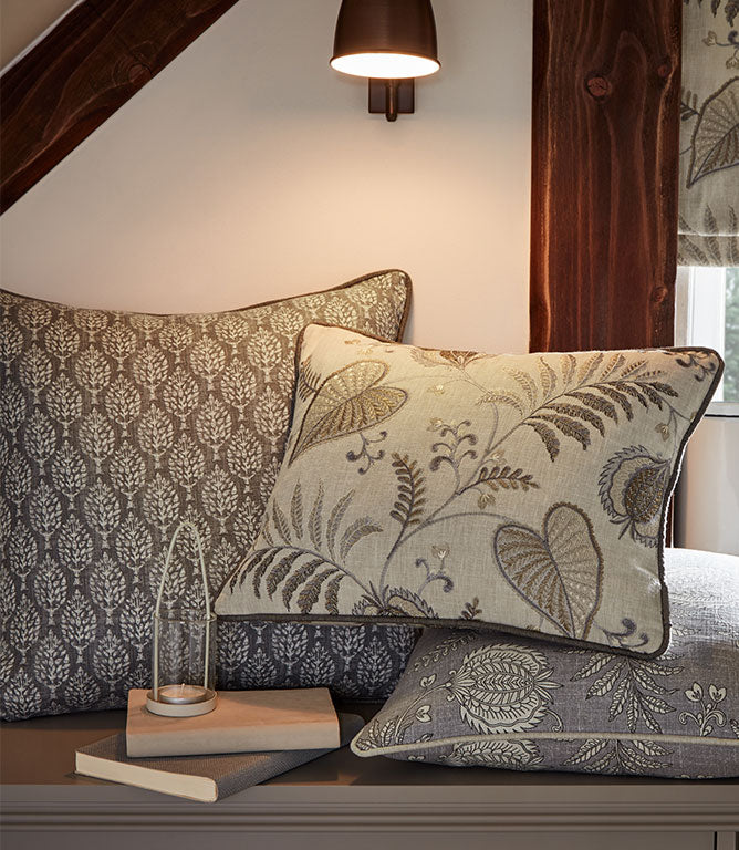 Contemporary - Kemble