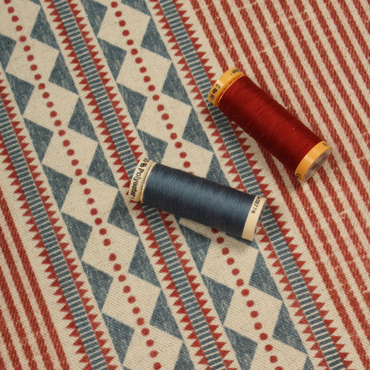 Arlo Stripe Fabric / Rouge