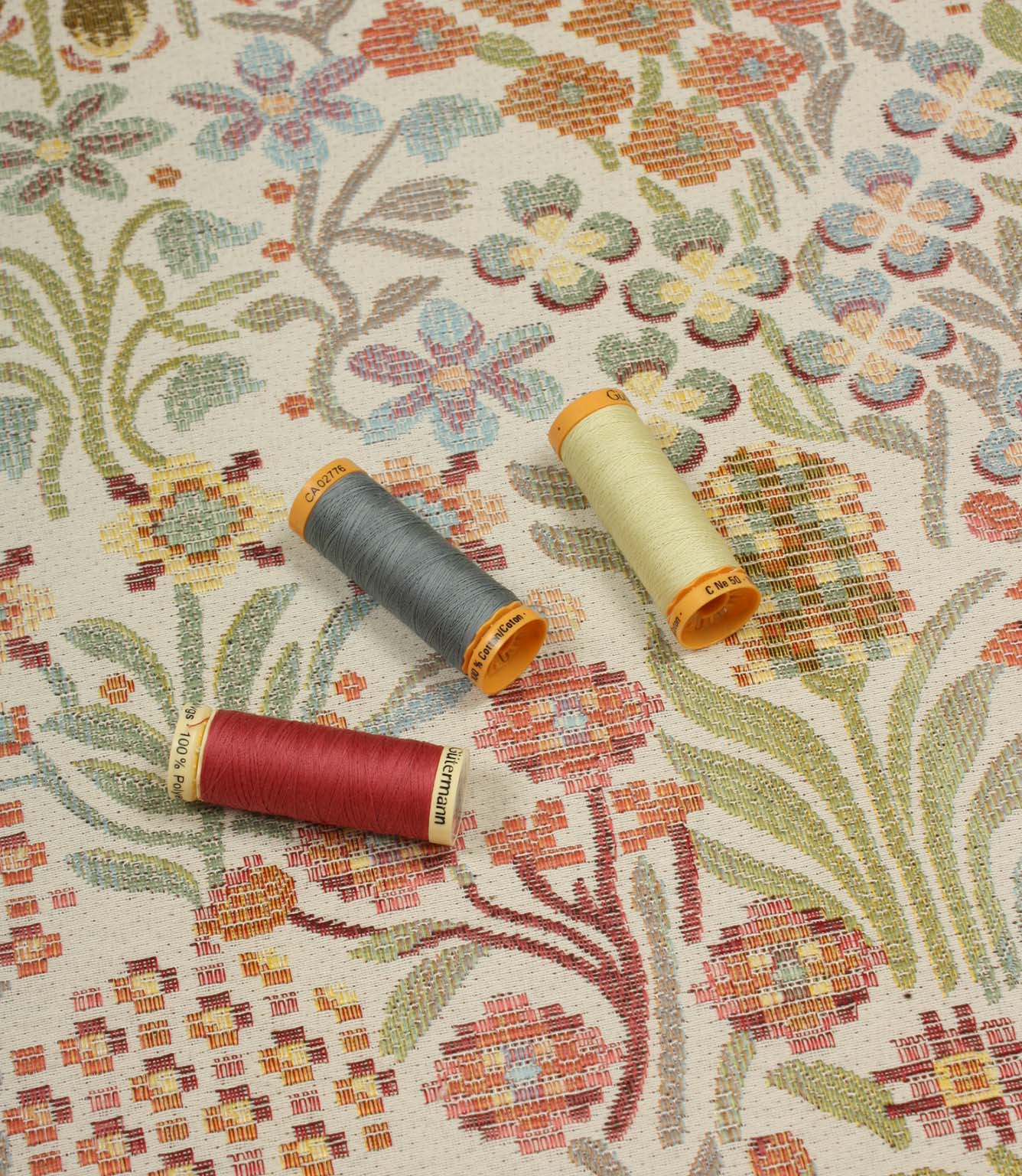 Beatrix Fabric / Jasmine