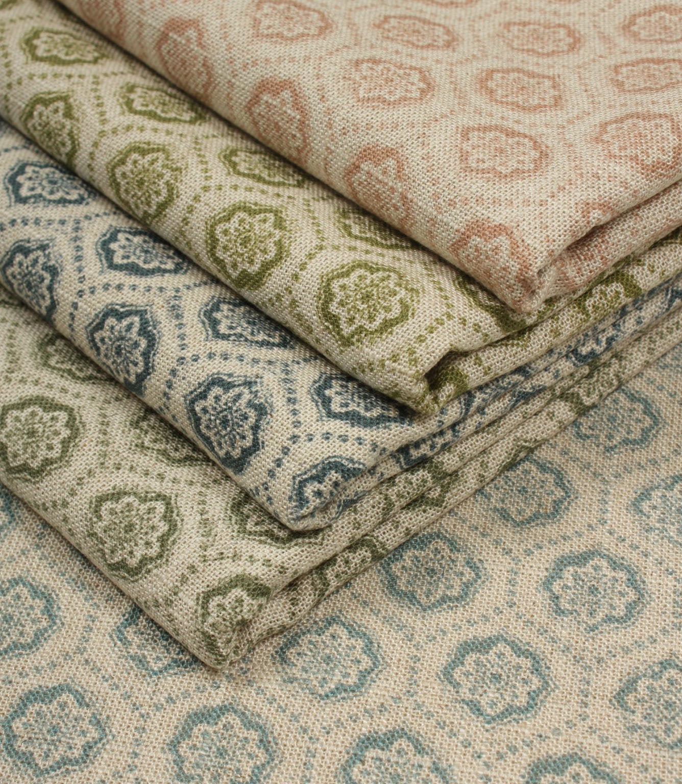 Cotswold Clover Fabric / Steel Blue