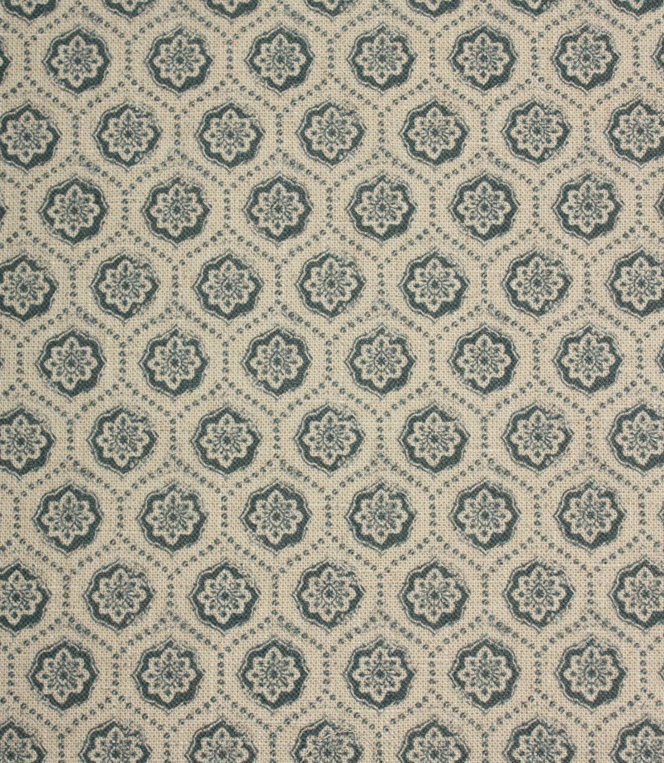 Cotswold Clover Fabric / Indigo