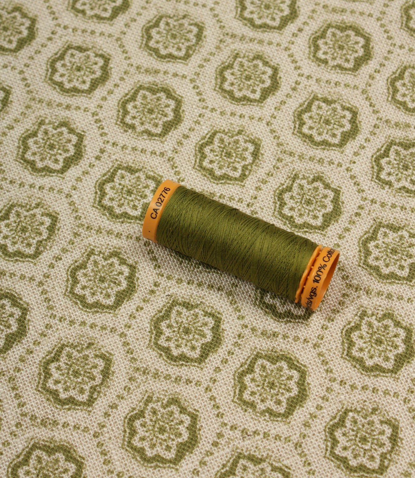 Cotswold Clover Fabric / Sage Green
