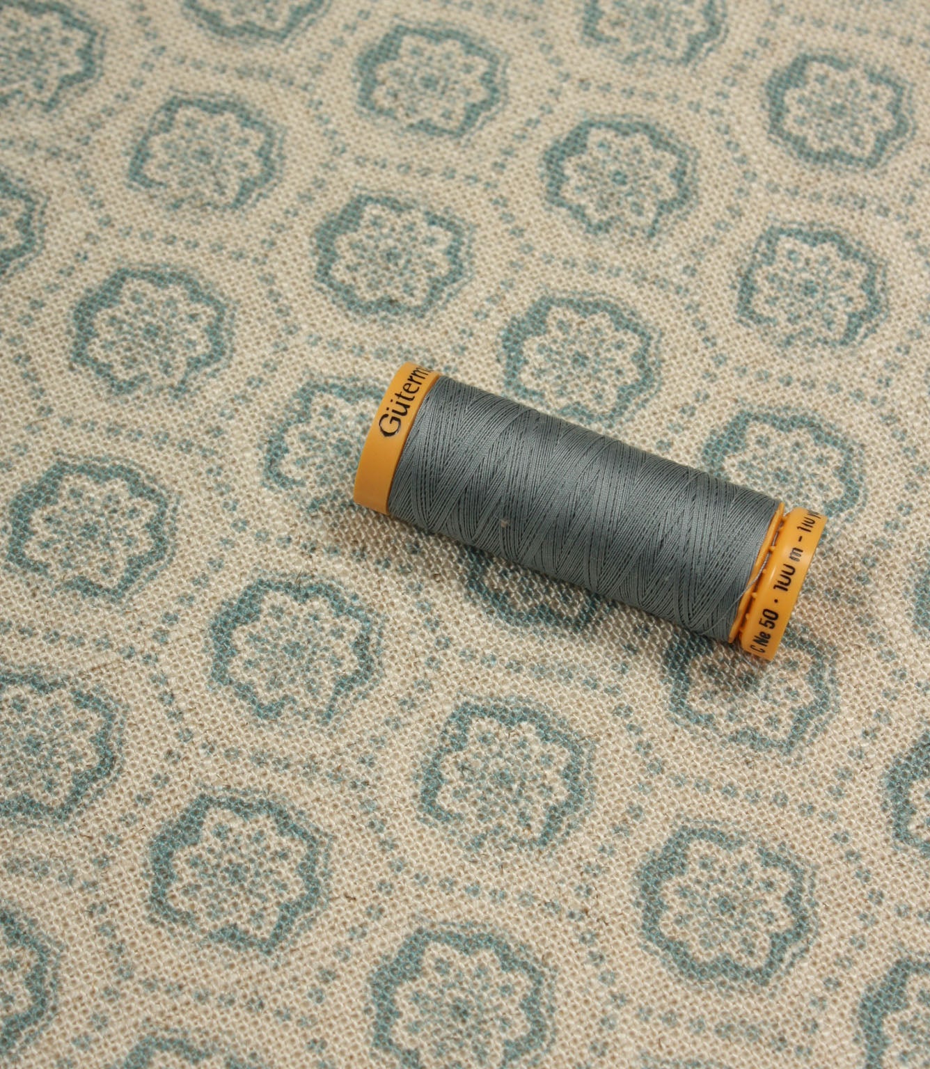 Cotswold Clover Fabric / Steel Blue