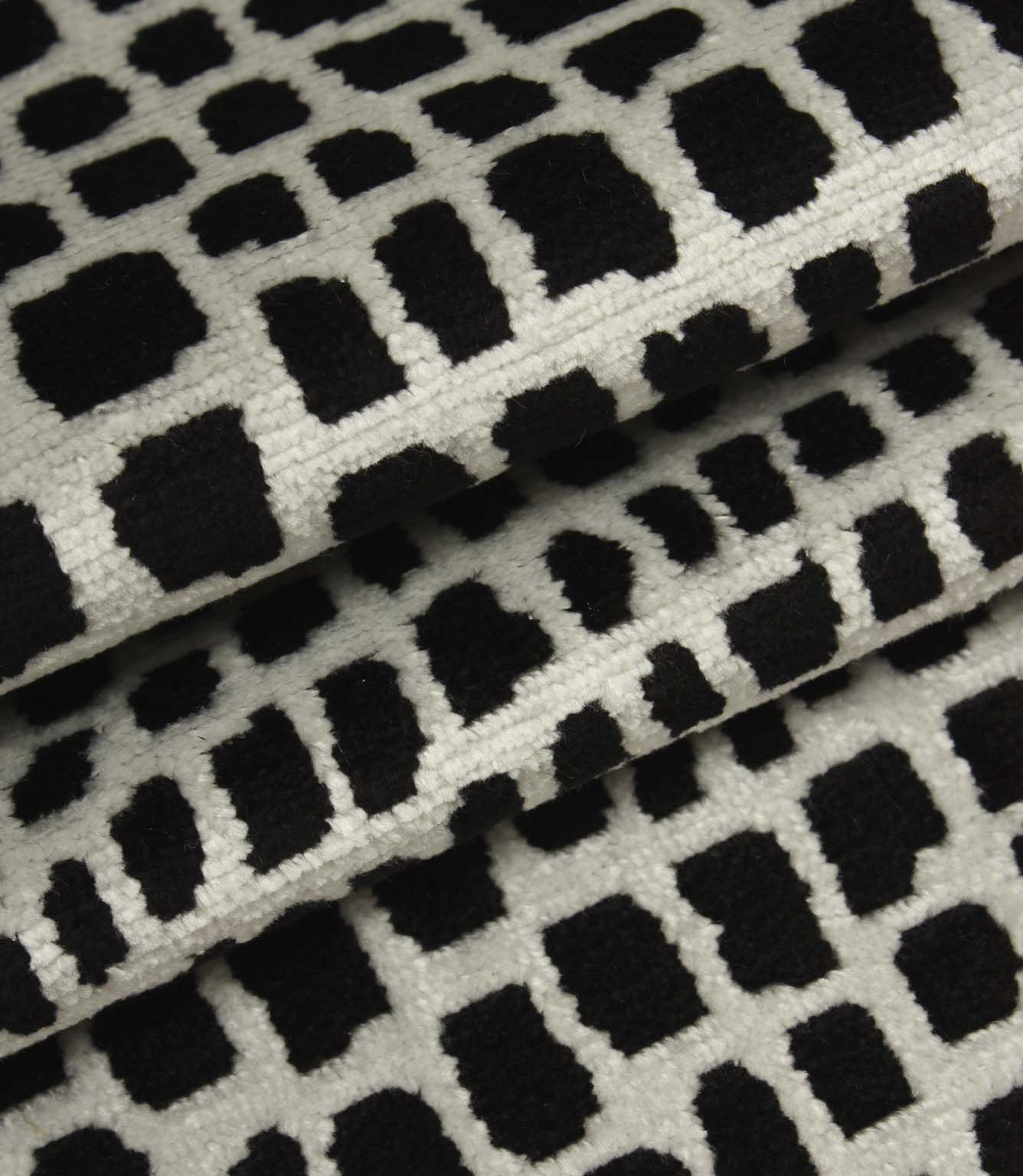 Manarola FR Fabric / Silver / Black | Just Fabrics