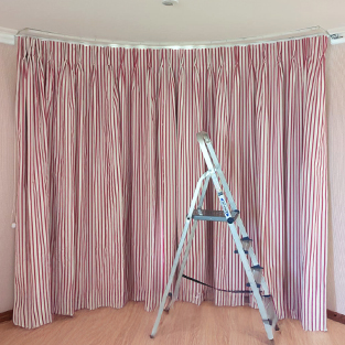 Measure for a bay window curtain pole or track Measure for a bay window curtain pole or track