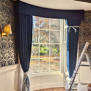 Choosing the right curtains for your bay window Choosing the right curtains for your bay window