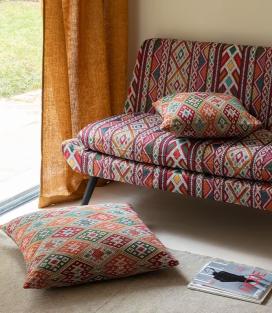 4) Create a seasonal cushion display