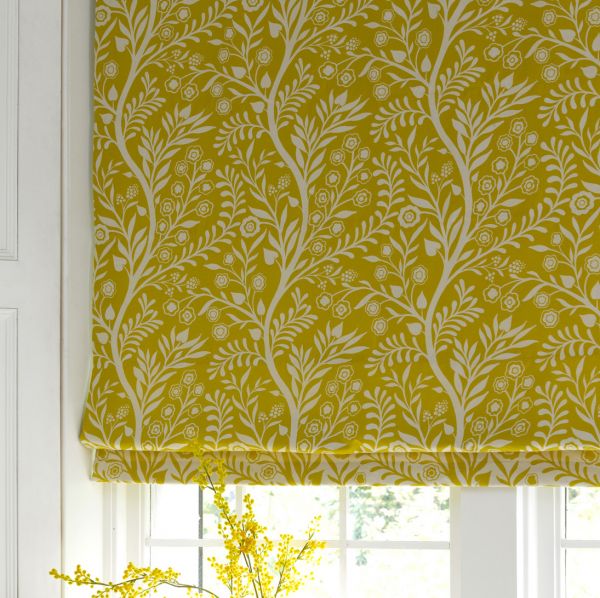 2.	HANG A ROMAN BLIND