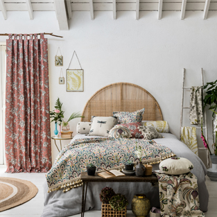 Contemporary floral prints for a modern home Contemporary floral prints for a modern home