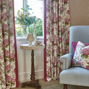 Make curtains using woven fabric