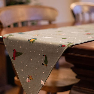 Table runner Table runner
