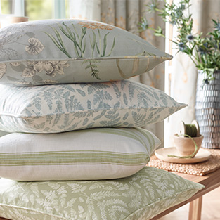 Complement your Scheme with Made to Measure Cushions 